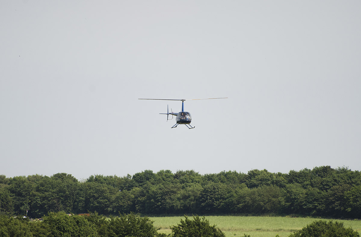 Hubschrauber selber fliegen Sankt Augustin (20 Min.) - Selbst abheben: Dein Helikopter-Abenteuer in Bonn Hubschrauber selber fliegen Sankt Augustin (20 Min.) - Selbst abheben: Dein Helikopter-Abenteuer in Bonn