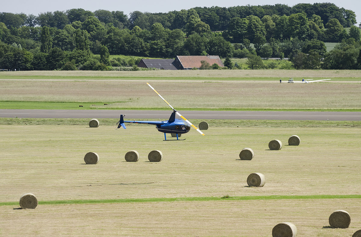 Hubschrauber selber fliegen Sankt Augustin (20 Min.) - Selbst abheben: Dein Helikopter-Abenteuer in Bonn Hubschrauber selber fliegen Sankt Augustin (20 Min.) - Selbst abheben: Dein Helikopter-Abenteuer in Bonn