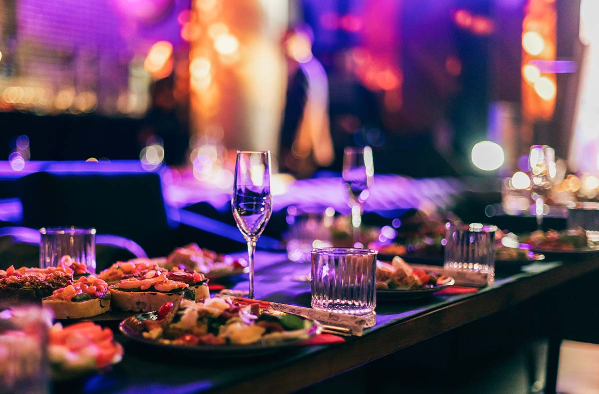Hypnose Dinner Augsburg - Hypnose Dinner voller Überraschungen