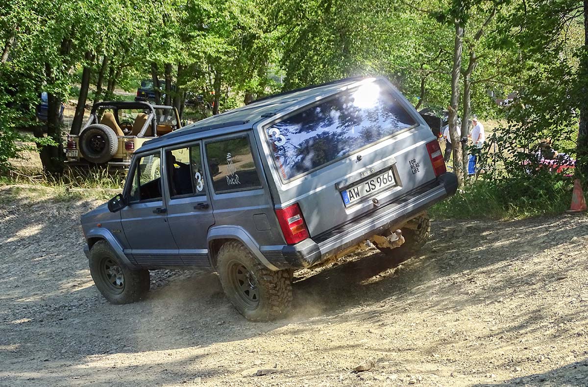 Offroad fahren am Nürburgring - Im Jeep einmal durch die Grüne Hölle am Nürburgring. in Müllenbach Offroad fahren am Nürburgring - Im Jeep einmal durch die Grüne Hölle am Nürburgring. in Müllenbach