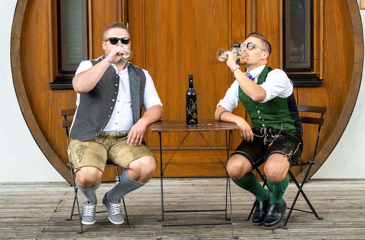 Kurzurlaub im Weinfass für 6 Grub an de... Kurzurlaub im Weinfass für 6 Grub an de...