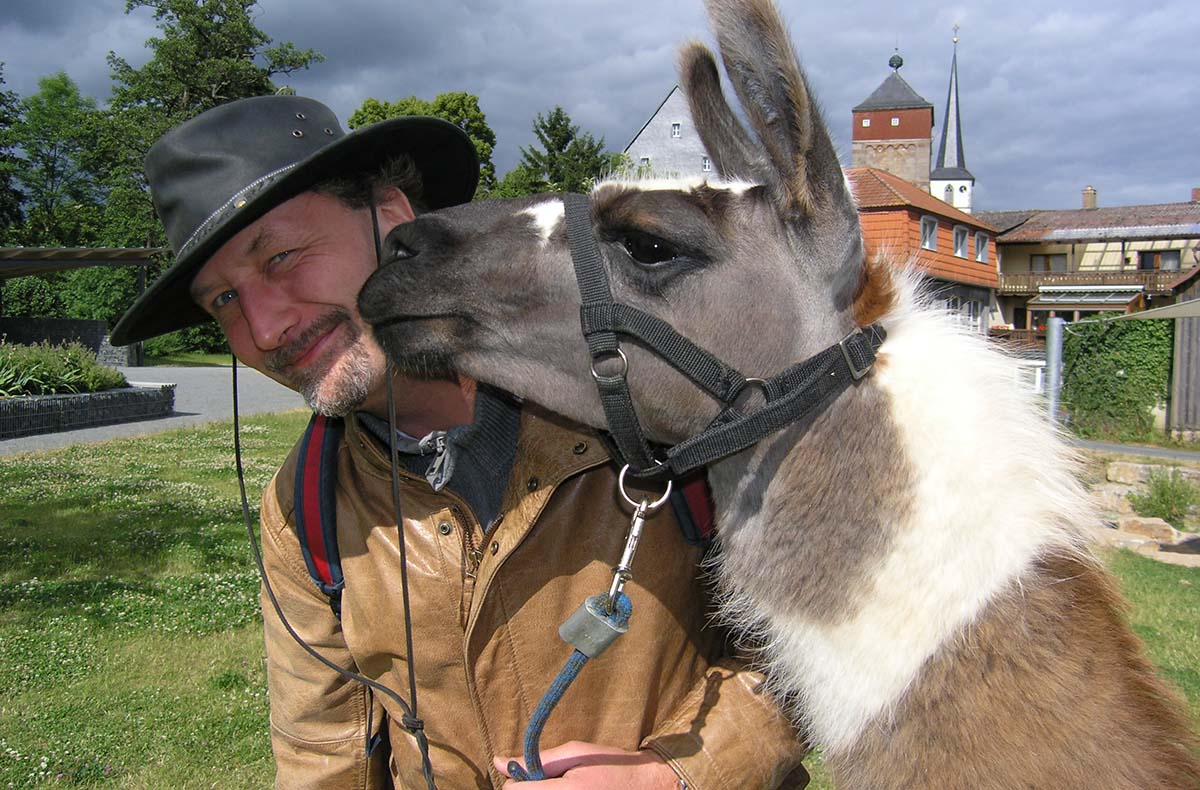 Lama Trekking Poppenhausen für 2 - Lama Trekking: Abenteuer Natur mit tierischer Begleitung