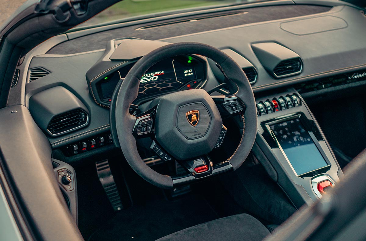 Lamborghini Huracan Evo Spyder fahren Widnau (6 Std.) - Lamborghini Huracán Evo: Adrenalin trifft Asphalttraum Lamborghini Huracan Evo Spyder fahren Widnau (6 Std.) - Lamborghini Huracán Evo: Adrenalin trifft Asphalttraum