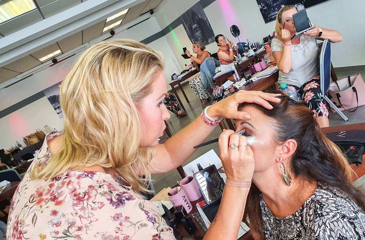 Make Up Workshop Aachen (Gruppencoaching) Make Up Workshop Aachen (Gruppencoaching)