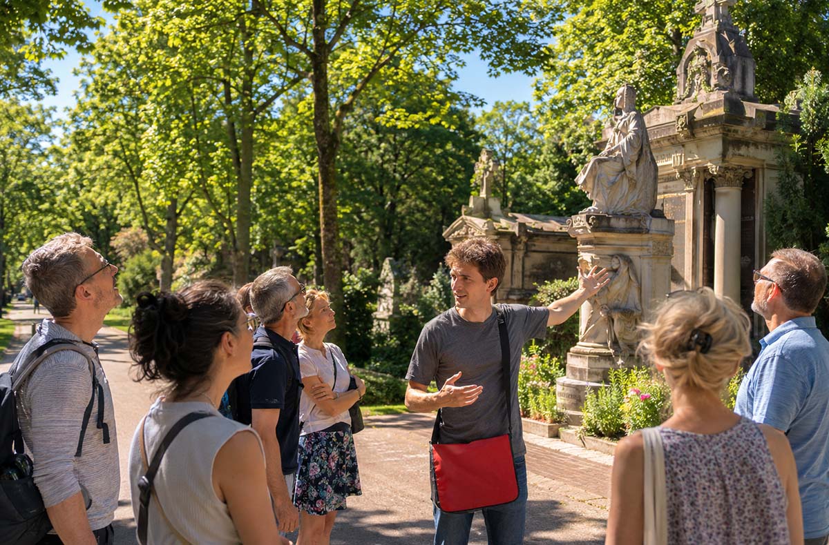 Melaten Friedhof: Führung mit allen Sinnen in Köln