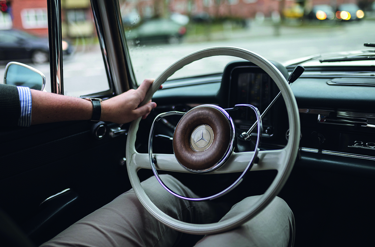 Mercedes Oldtimer fahren Wees (4 Std.) Mercedes Oldtimer fahren Wees (4 Std.)