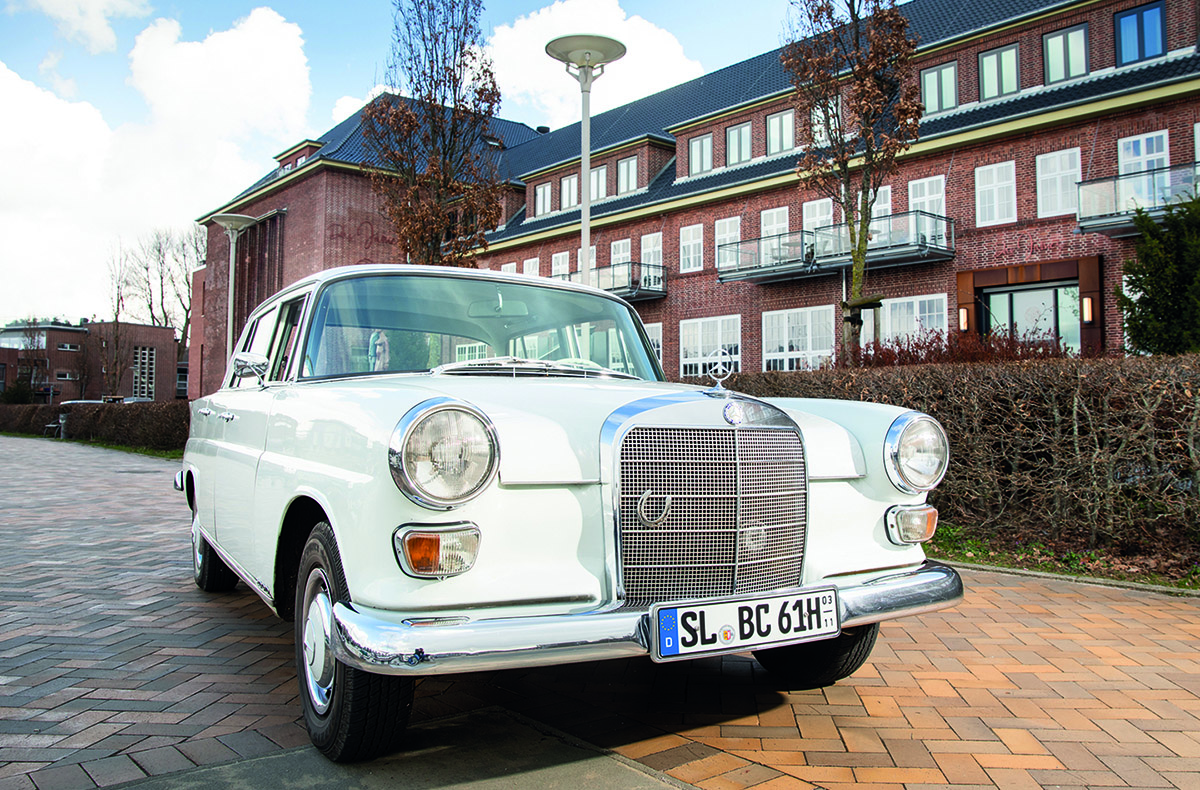 Mercedes Oldtimer fahren Wees (4 Std.) Mercedes Oldtimer fahren Wees (4 Std.)