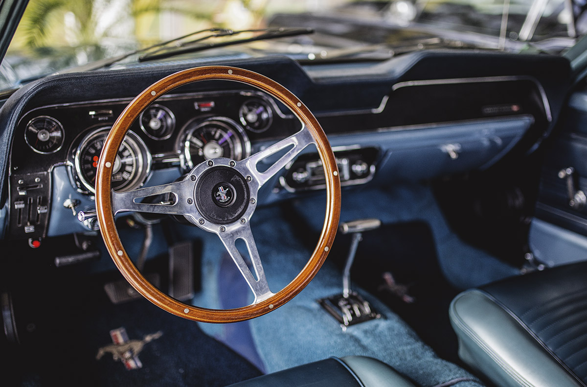 Ford Mustang Oldtimer mieten (1 Tag)