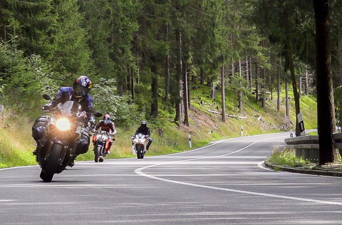 Motorradtraining Kurvenfahrt Dümpelfeld