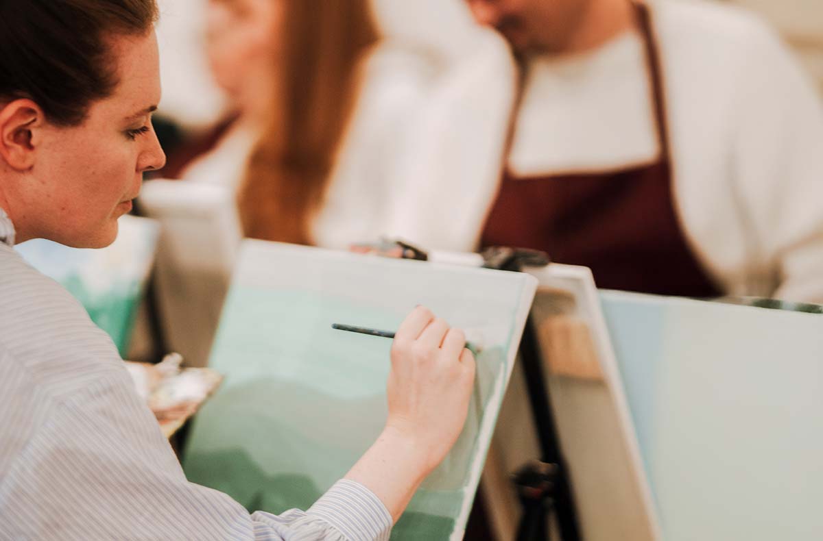 Paint & Drink mit Strukturpaste Mün... Paint & Drink mit Strukturpaste Mün...