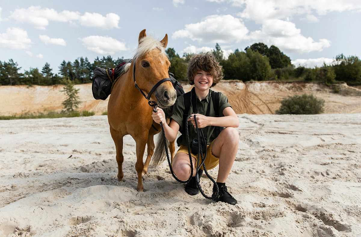 Pony Spaziergang für 2 - Entdecke die Magie eines Pony-Abenteuers! in Ribnitz-Damgarten,Barth,Kuhlen-Wendorf,Bad Doberan,Taufkirchen (Vils) Pony Spaziergang für 2 - Entdecke die Magie eines Pony-Abenteuers! in Ribnitz-Damgarten,Barth,Kuhlen-Wendorf,Bad Doberan,Taufkirchen (Vils)