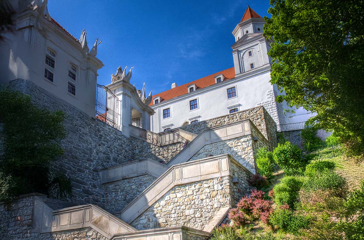 Radkreuzfahrt Passau-Wien-Bratislava für 1 (7 Nächte) - Radgenuss trifft Flusszauber: Donau neu erleben Radkreuzfahrt Passau-Wien-Bratislava für 1 (7 Nächte) - Radgenuss trifft Flusszauber: Donau neu erleben