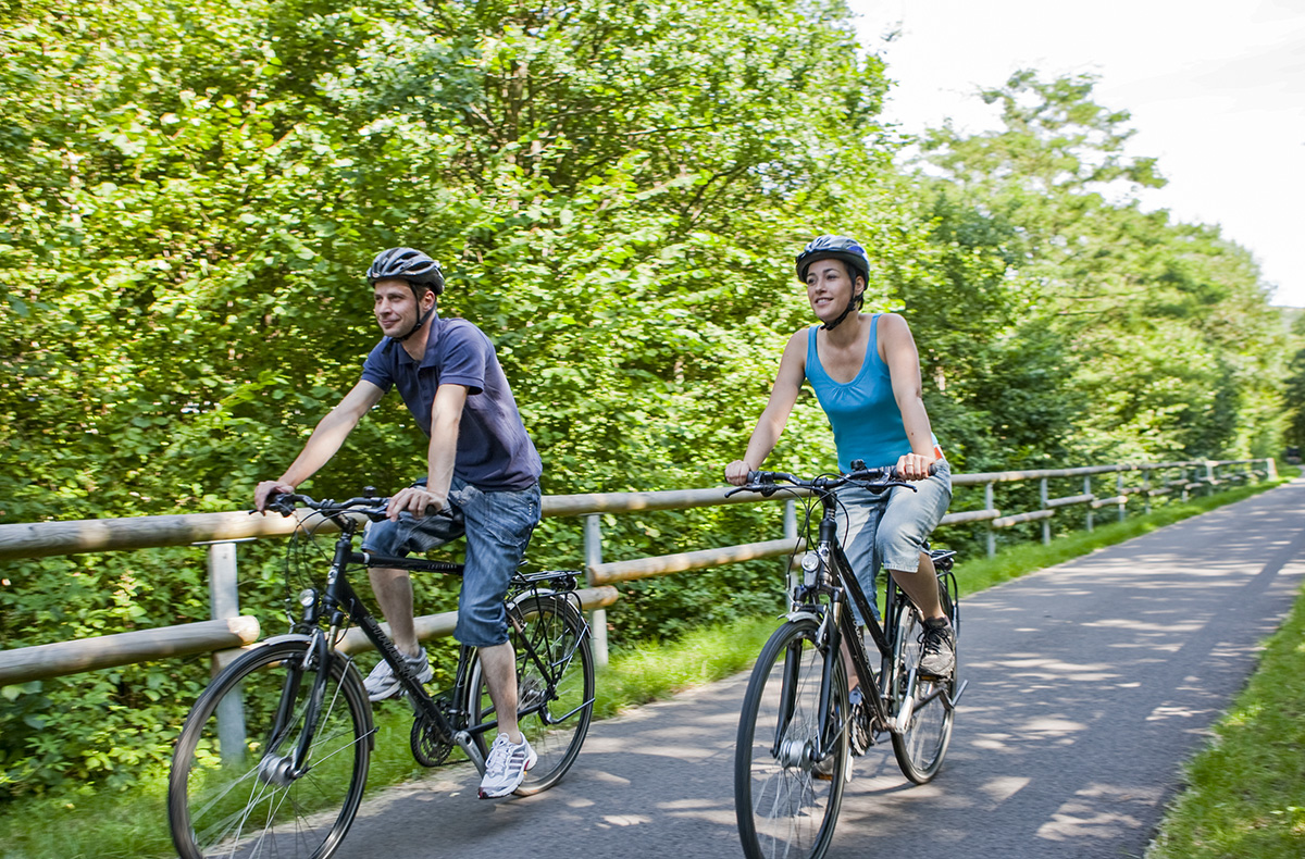 Radtour mit Schiff Bernkastel-Kues Radtour mit Schiff Bernkastel-Kues