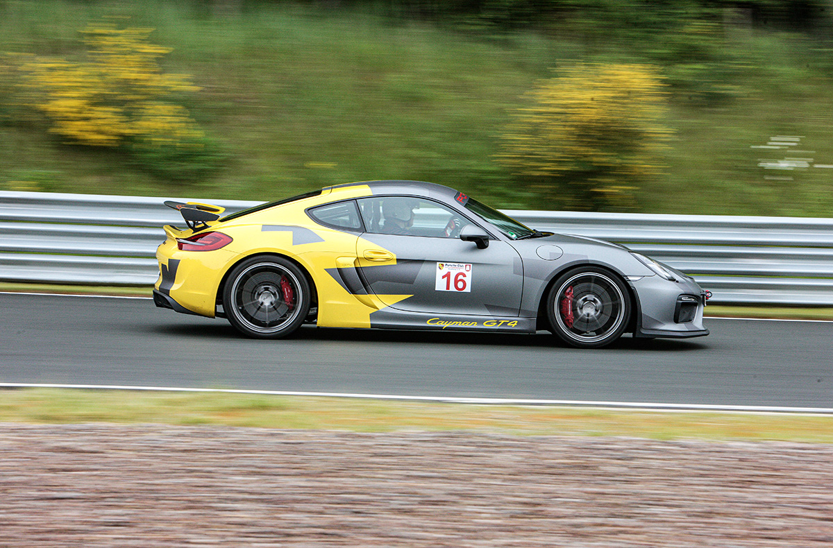 Renntaxi Porsche Cayman GT4 (3 Rdn.) Nürburgring - Jetzt erleben!