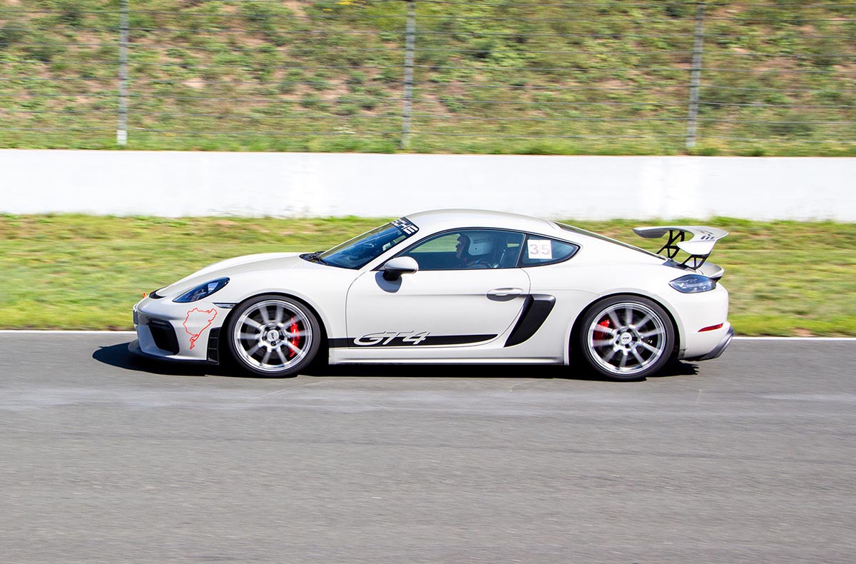 Renntaxi Porsche GT4 fahren Bad Driburg (1,5 Std.)