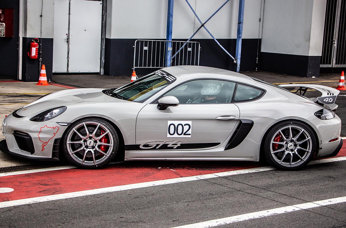 Renntaxi Porsche GT4 fahren Bad Driburg (1,5 Std.)