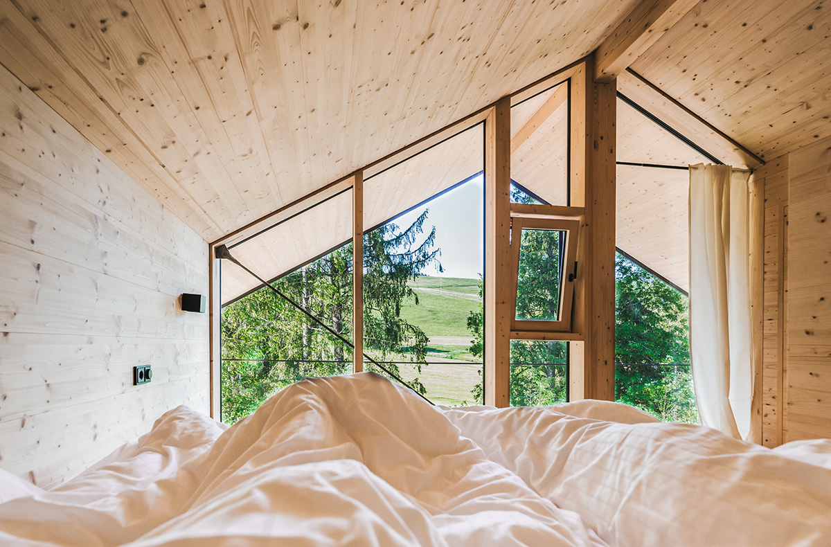 Romantikurlaub im Baumhaus Chalet für 2... Romantikurlaub im Baumhaus Chalet für 2...