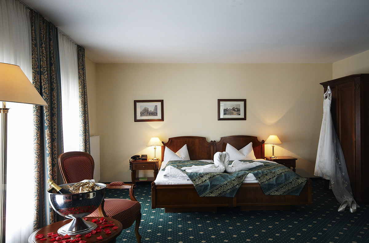 Romantikurlaub im Schlosshotel Schkopau für 2 (2 Nächte) Romantikurlaub im Schlosshotel Schkopau für 2 (2 Nächte)
