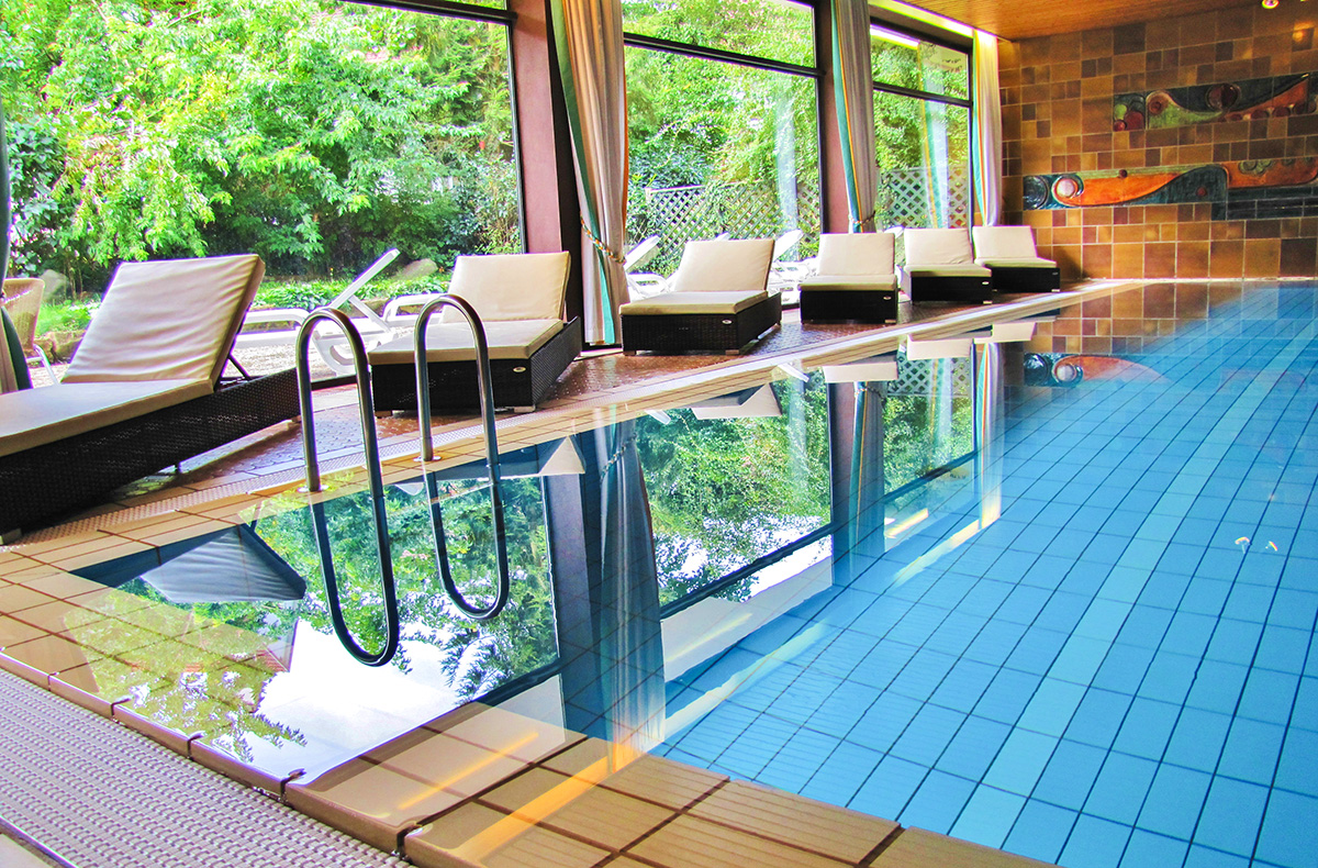 Romantikurlaub Nordschwarzwald für 2 (2... Romantikurlaub Nordschwarzwald für 2 (2...