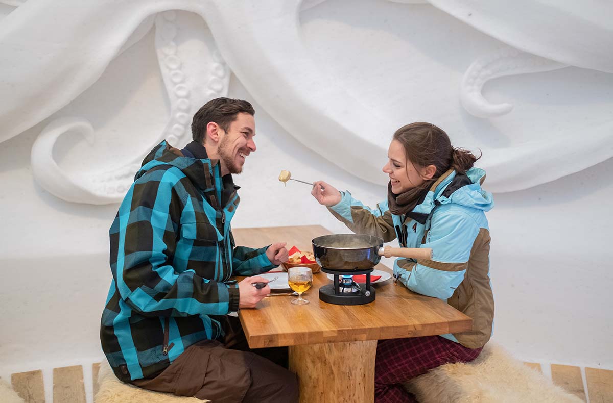 Romantische Iglu-Übernachtung auf der Zugspitze für 2 (Fr.) in Garmisch-Partenkirchen Romantische Iglu-Übernachtung auf der Zugspitze für 2 (Fr.) in Garmisch-Partenkirchen