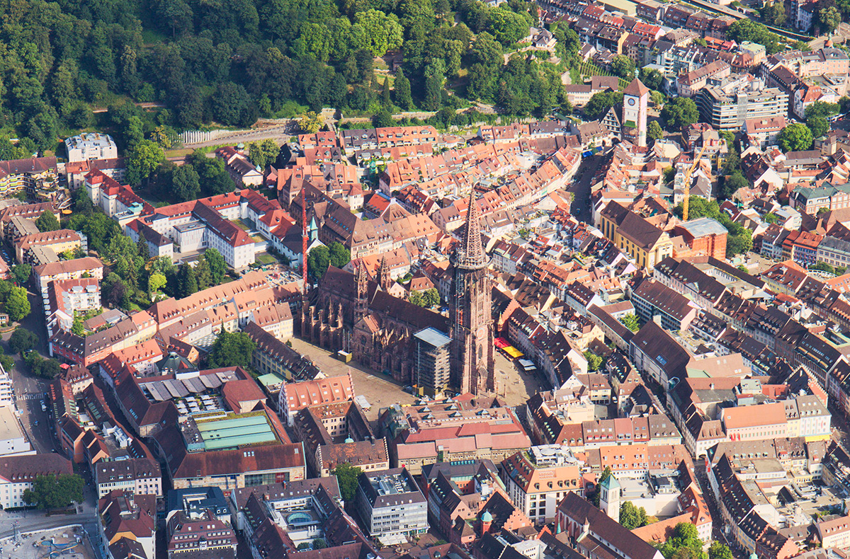 Rundflug im Ultraleichtflugzeug Freiburg...