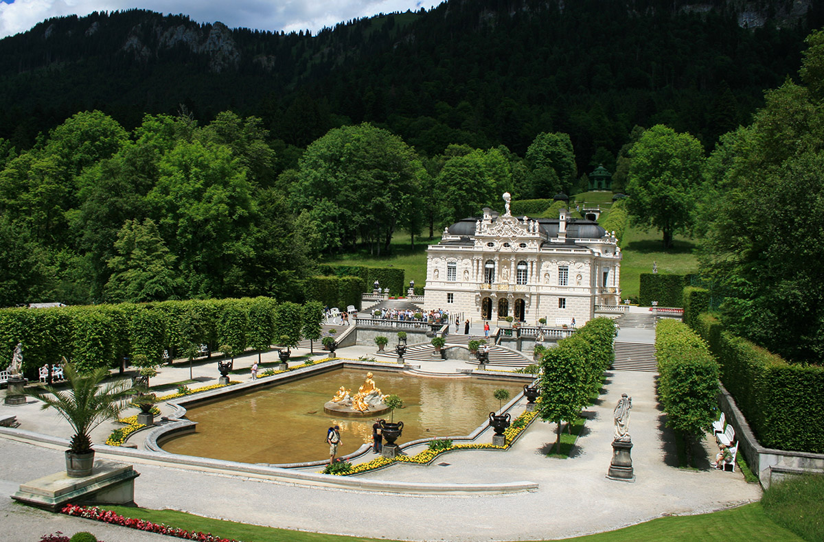Schlössertour Neuschwanstein & Linderhof (1 Tag) - Entdecke die prunkvolle Seite Bayerns in München Schlössertour Neuschwanstein & Linderhof (1 Tag) - Entdecke die prunkvolle Seite Bayerns in München