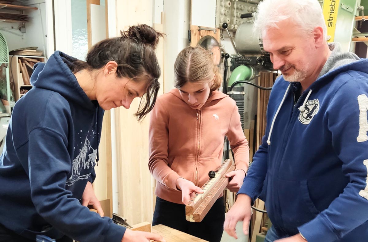 Schreiner-Workshop für die Familie Weinheim – Erschafft euer Möbel-Unikat im Familien-Workshop!