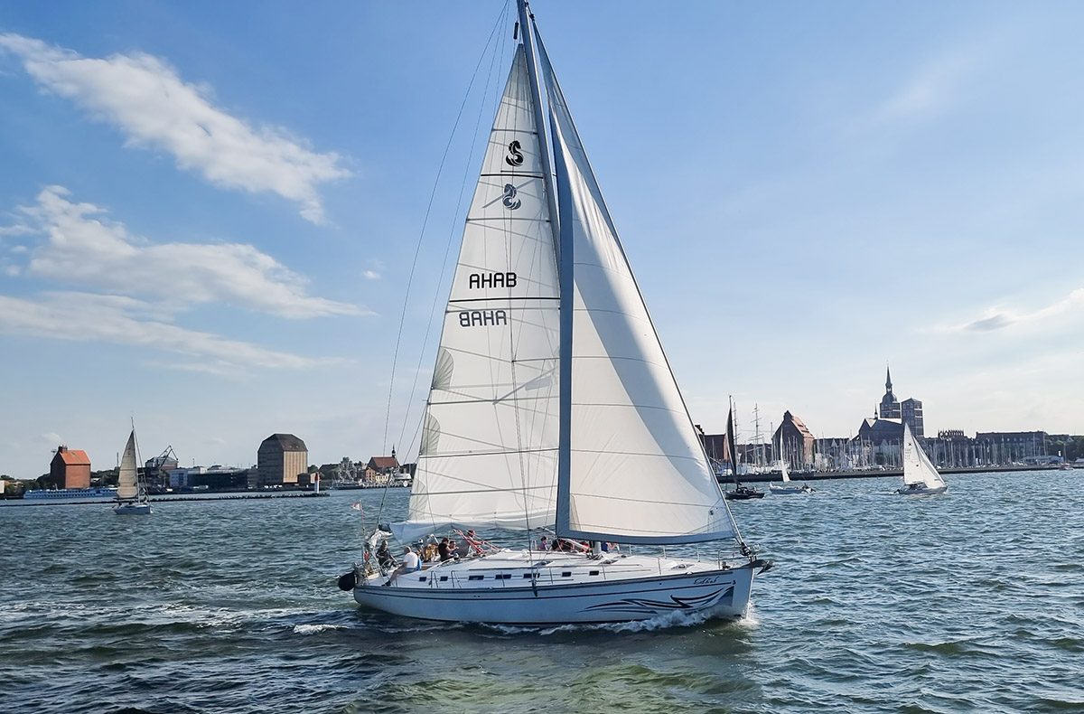 Segeltörn mit Übernachtung an Bord Stralsund - Segelabenteuer Stralsund erleben Segeltörn mit Übernachtung an Bord Stralsund - Segelabenteuer Stralsund erleben