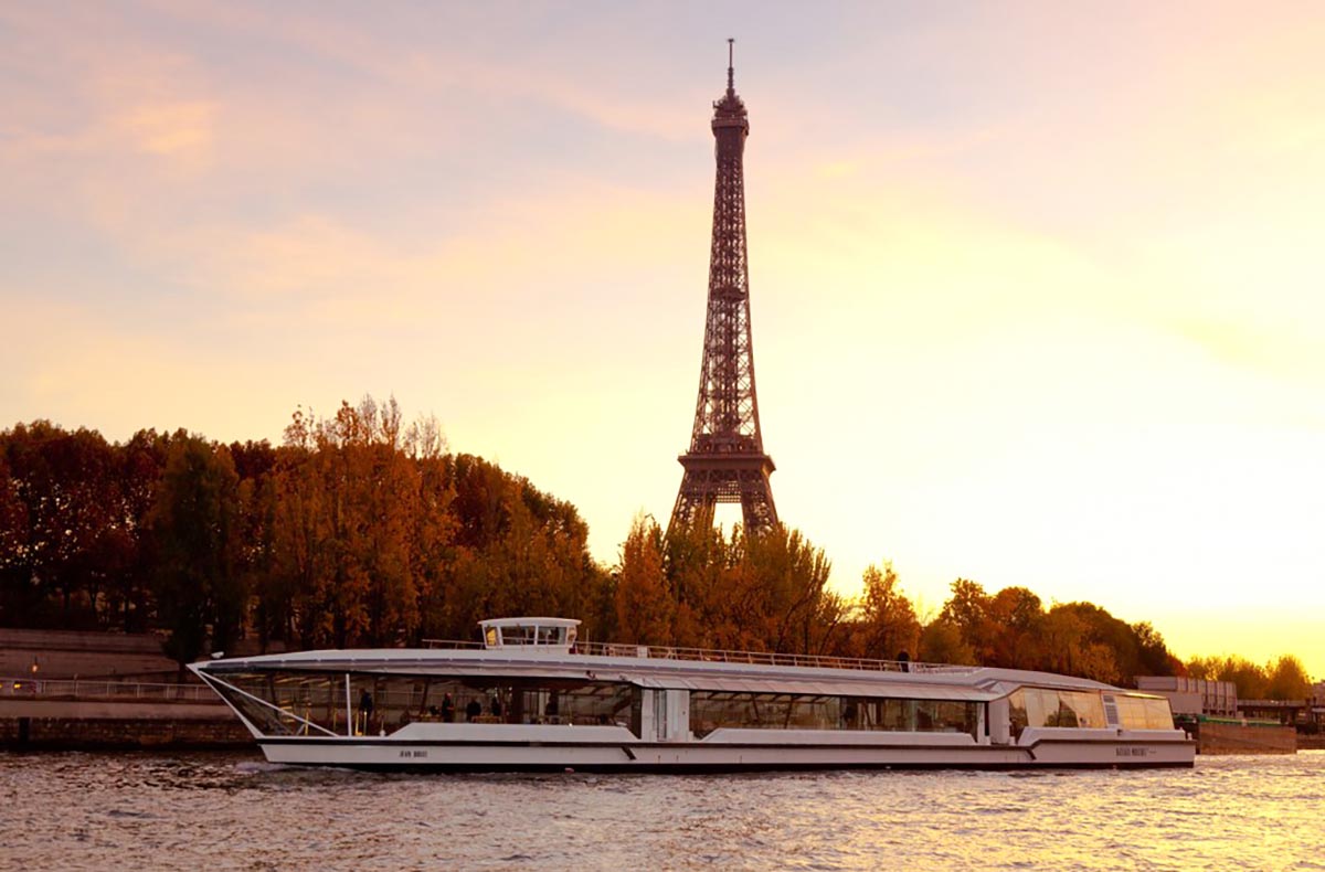 Bootsfahrt auf der Seine in Paris mit Dinner Bootsfahrt auf der Seine in Paris mit Dinner