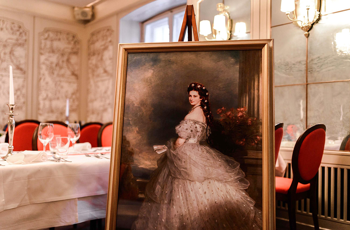 Sissi Dinner im Schloss Nymphenburg für 2 - Dinner Royal! in München - Nymphenburg Sissi Dinner im Schloss Nymphenburg für 2 - Dinner Royal! in München - Nymphenburg