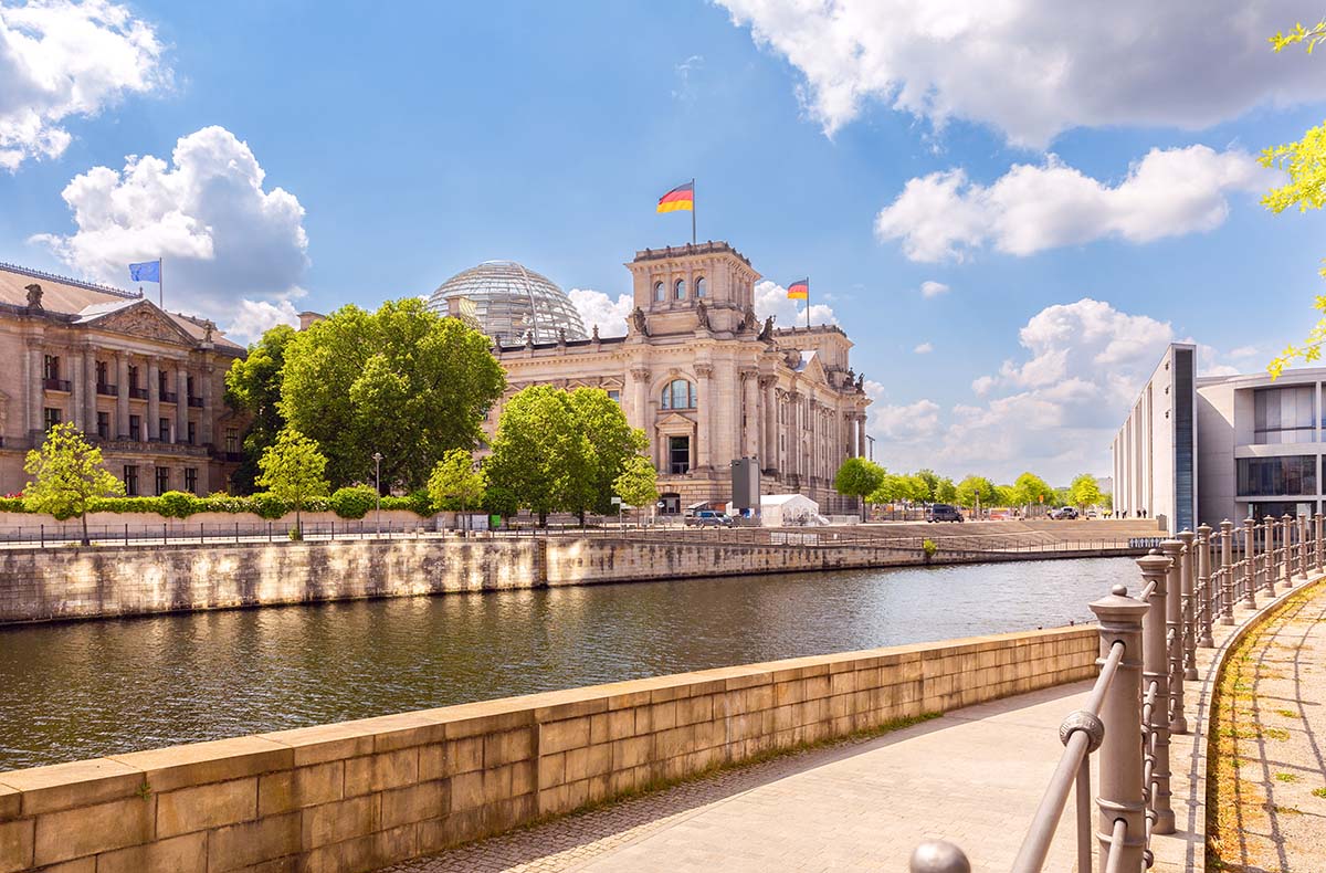3 Tag(e) Städtetrip Berlin für 2 mit Führung durch den Reichstag inkl. Frühstück