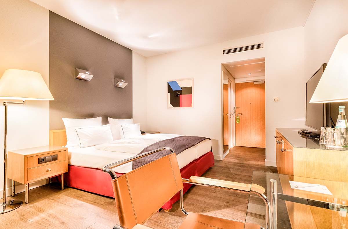 2 Tage Weihnachtsmarkt Kurztrip Berlin für 2 Holiday Inn Berlin City West (1 Nacht) inkl. Frühstück 2 Tage Weihnachtsmarkt Kurztrip Berlin für 2 Holiday Inn Berlin City West (1 Nacht) inkl. Frühstück