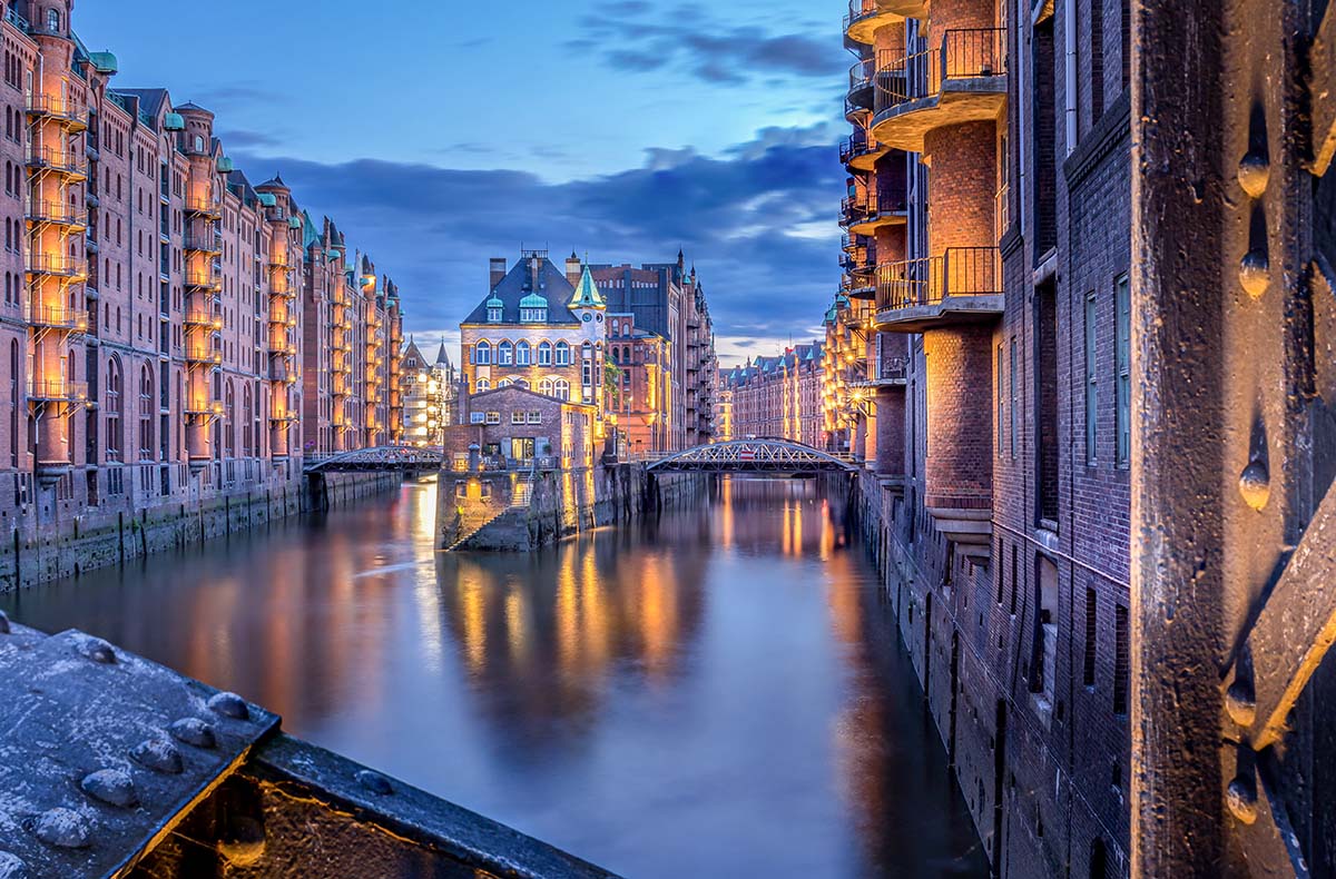 Städtetrip Hamburg mit abendlicher Hafenrundfahrt für 2
