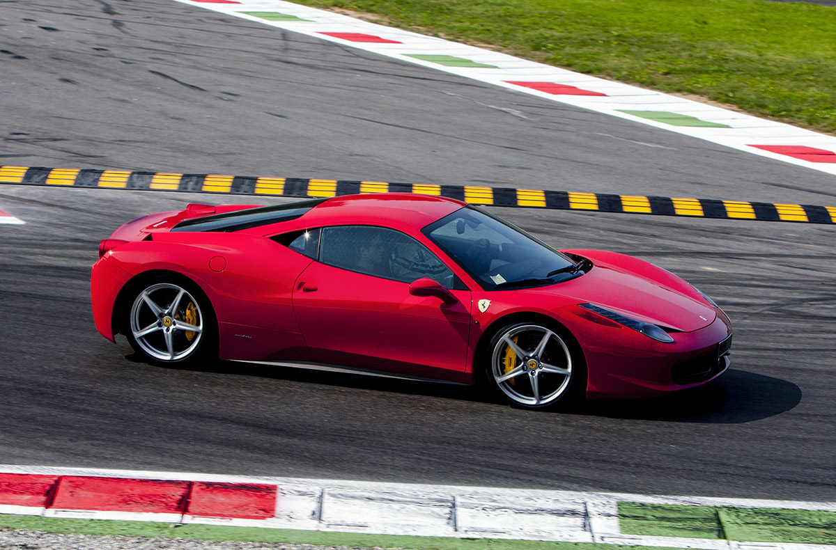 Ferrari selber fahren Stevelot (2 Rdn.) Ferrari selber fahren Stevelot (2 Rdn.)