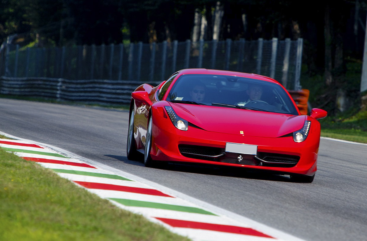 Ferrari selber fahren Stevelot (2 Rdn.) Ferrari selber fahren Stevelot (2 Rdn.)