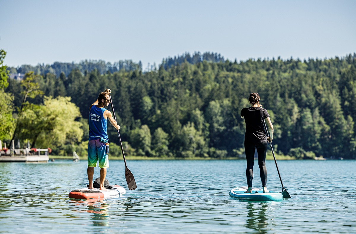 SUP Privatstunde für 2 Attersee - SUP-Action am Mondsee: Dein Wasserabenteuer wartet! in Attersee am Attersee SUP Privatstunde für 2 Attersee - SUP-Action am Mondsee: Dein Wasserabenteuer wartet! in Attersee am Attersee