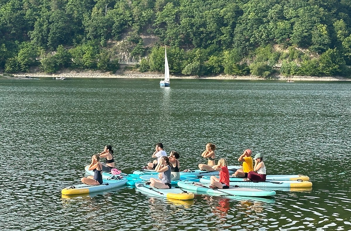 SUP-Yoga Korbach - Erwache mit der Sonne – Yoga auf Wasser in Diemelsee-Heringhausen SUP-Yoga Korbach - Erwache mit der Sonne – Yoga auf Wasser in Diemelsee-Heringhausen