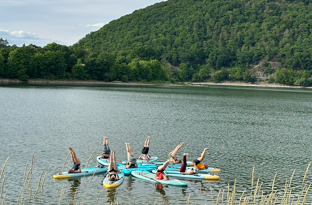 SUP-Yoga Korbach – Erwache mit der Sonne – Yoga auf Wasser in Diemelsee-Heringhausen