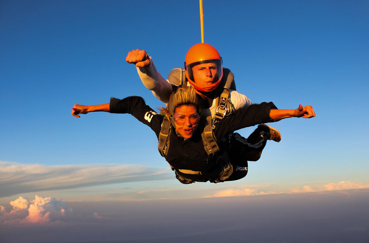 Fallschirm Tandemsprung (Werktags) Neudo...