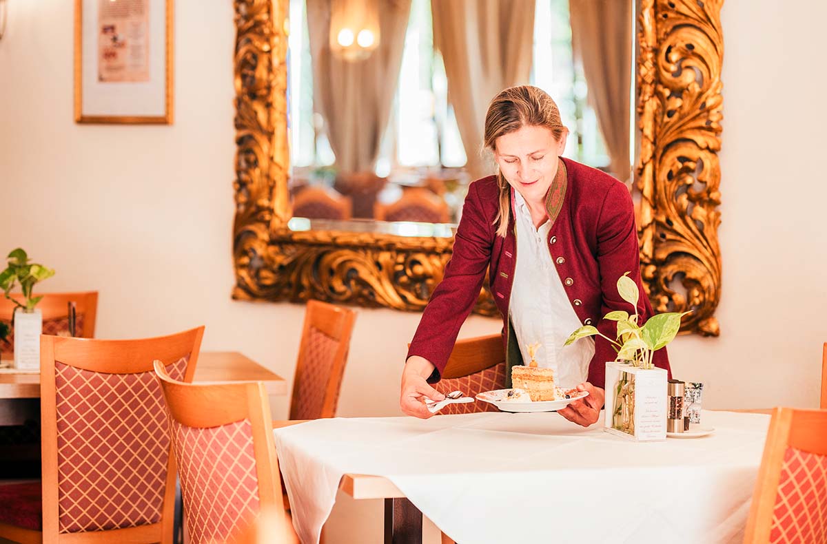 2 Tag(e) Themenbrunch mit Übernachtung im Schloss Rosenburg für 2 (1 Nacht) inkl. Frühstück 2 Tag(e) Themenbrunch mit Übernachtung im Schloss Rosenburg für 2 (1 Nacht) inkl. Frühstück