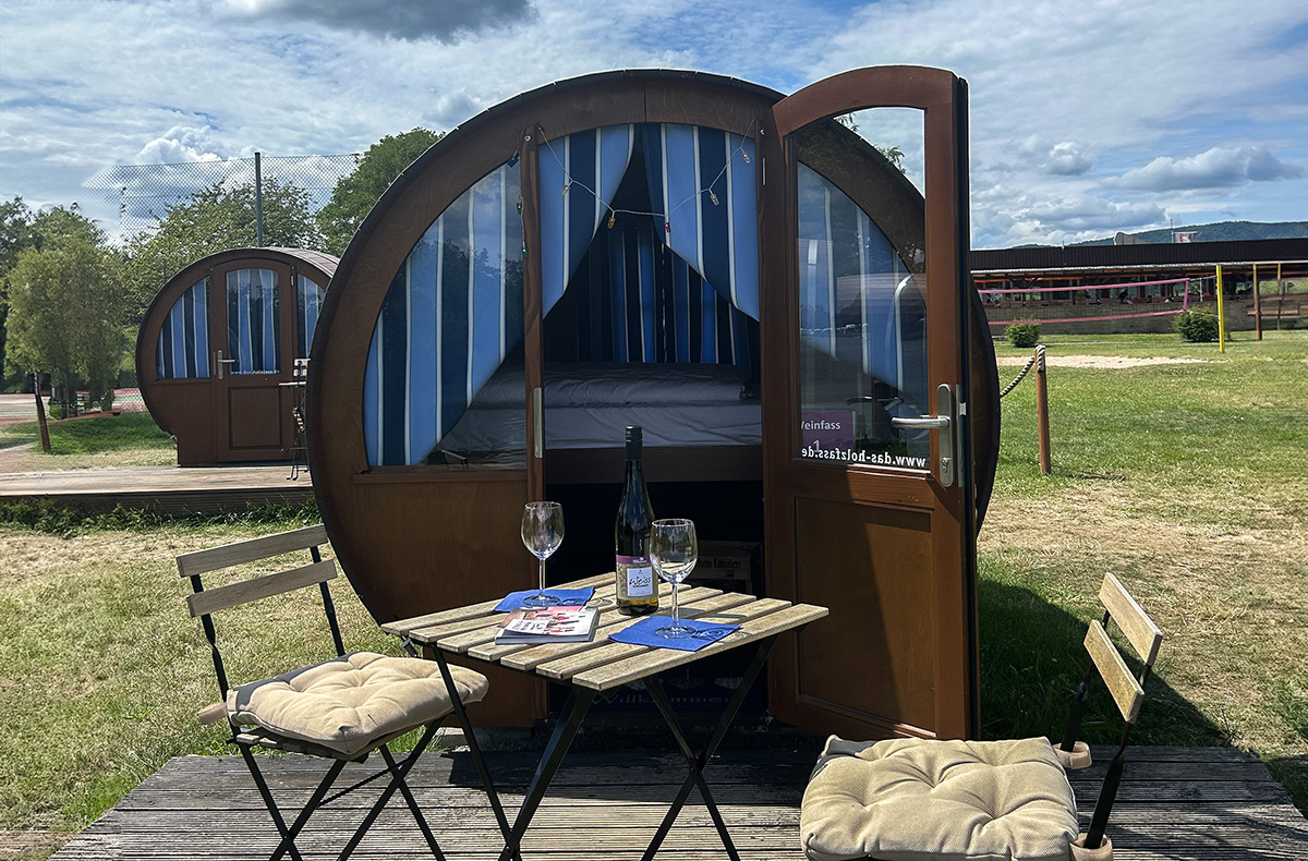 3 Tag(e) Übernachtung im Fass für 2 (2 Nächte) inkl. Frühstück in Bad Dürkheim Rheinland-Pfalz ✓ 3 Tag(e) Übernachtung im Fass für 2 (2 Nächte) inkl. Frühstück in Bad Dürkheim Rheinland-Pfalz ✓