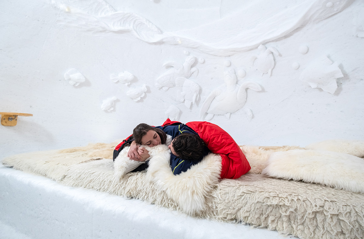 2 Tage 1 Nacht 2 Übernachtung im Romantik-Iglu Gstaad für 2 (1 Nacht) 2 Tage 1 Nacht 2 Übernachtung im Romantik-Iglu Gstaad für 2 (1 Nacht)