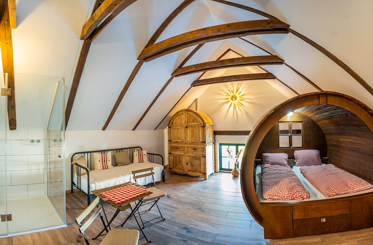 Übernachtung im Weinfass für 6 Grub an der March