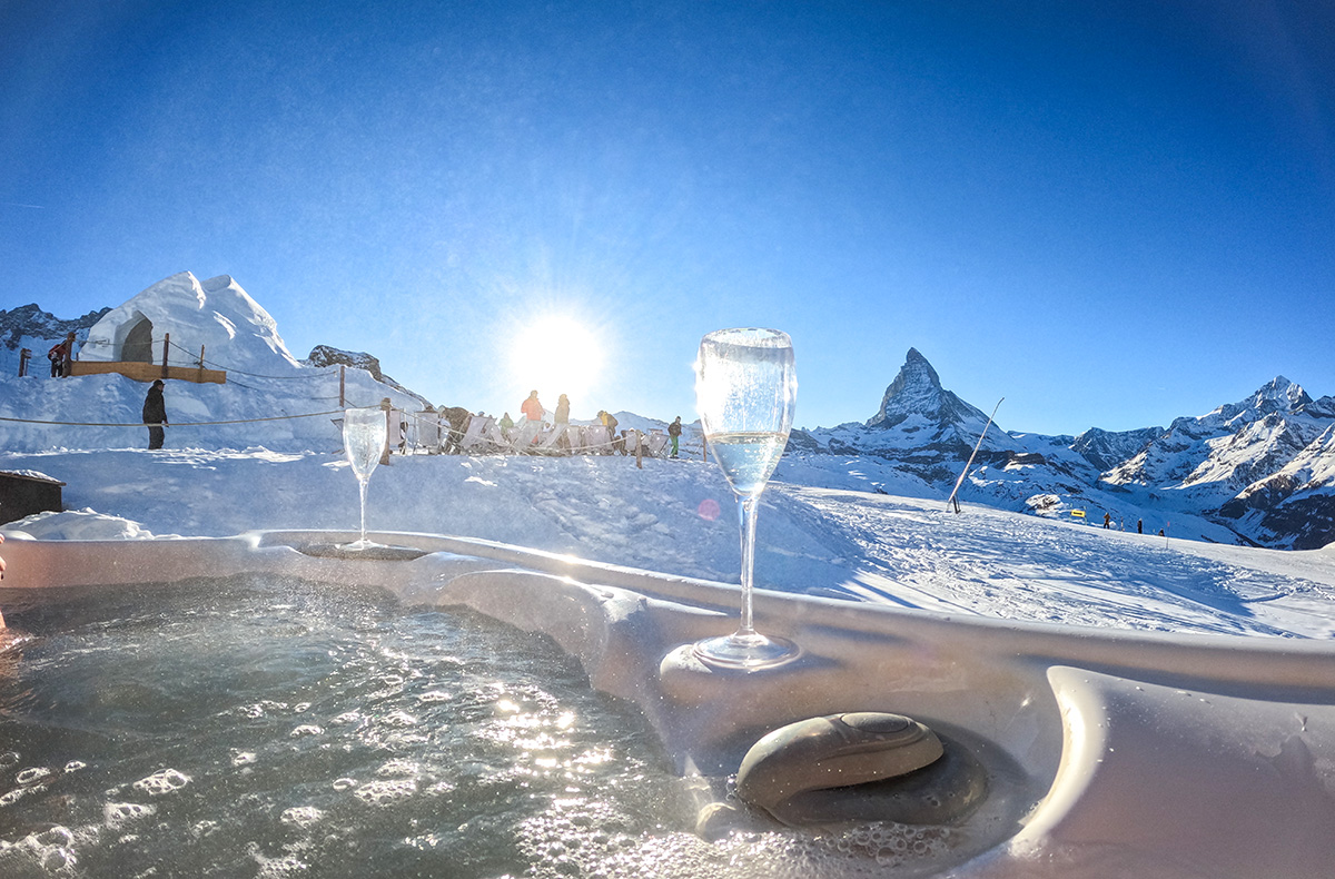 2 Tag(e) Übernachtung im Romantik-Iglu Zermatt für 2 (1 Nacht) inkl. Halbpension