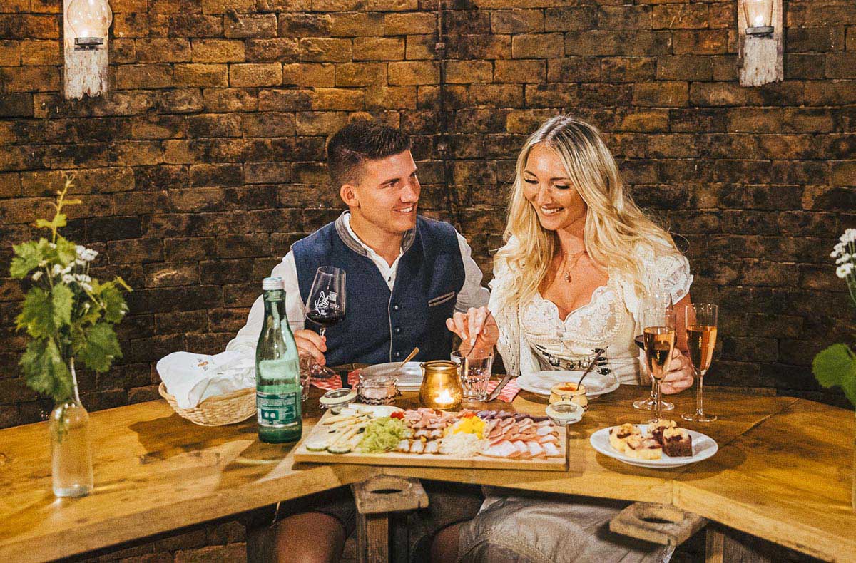 Übernachtung im Weinfass Deluxe mit Wel...