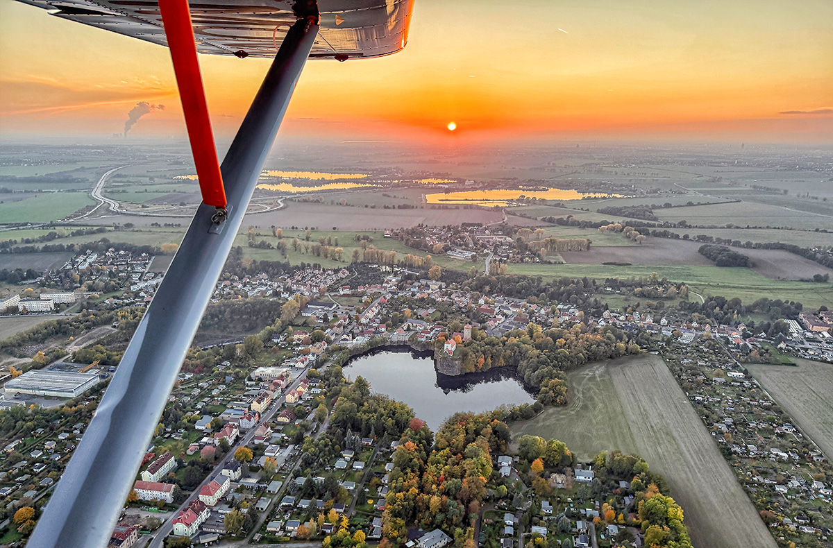 Ultraleichtflugzeug Rundflug Taucha Sach... Ultraleichtflugzeug Rundflug Taucha Sach...