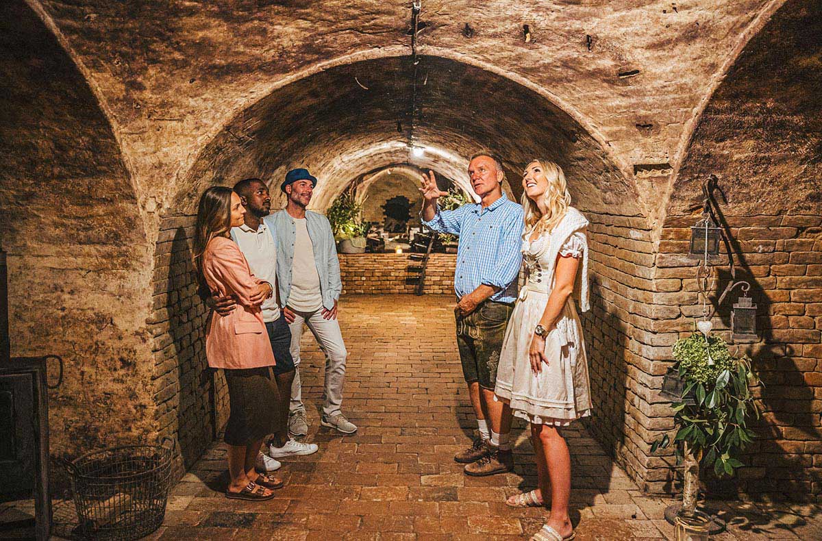 Urlaub mit Freunden im Weinfass Grub an ... Urlaub mit Freunden im Weinfass Grub an ...