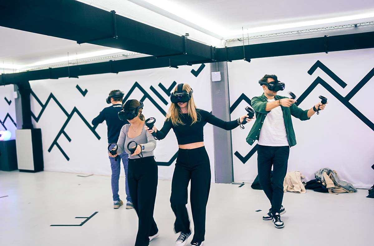Virtual Reality Experience für 2 - Erlebe packende VR-Abenteuer! in Langenfeld (Rheinland),Düsseldorf,Köln