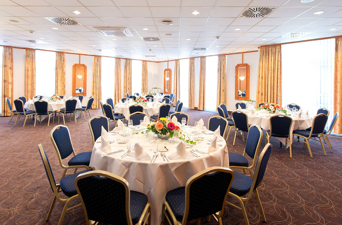 Weinreise nach Neustadt an der WeinstraÃ... Weinreise nach Neustadt an der WeinstraÃ...