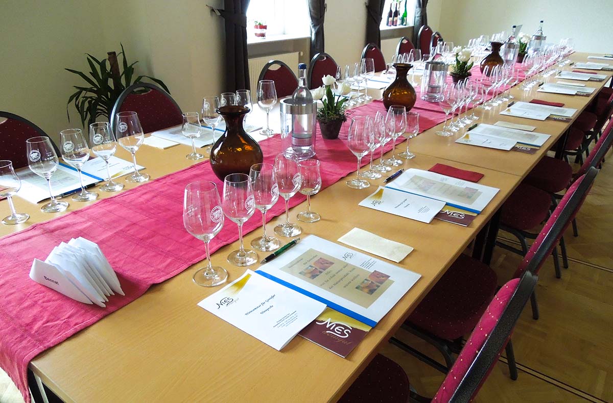 Weinseminar für Genießer für 2 Lorch... Weinseminar für Genießer für 2 Lorch...